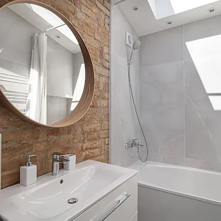 Butas Stylish Old Town By Urban Rent